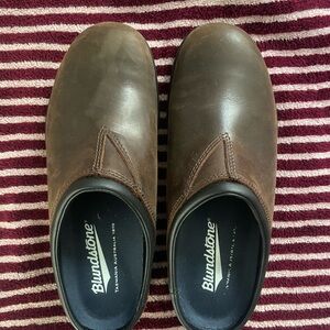 Blundstone #2421 Women’s Originals Clog in Antique Brown Leather Slip-On